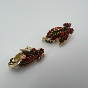 Vintage Leaf Clip-on Earrings. 1970’s Era Gold Toned Earrings